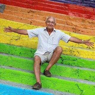 Illustration for article titled Senior citizen paints rainbow on Istanbul stairs