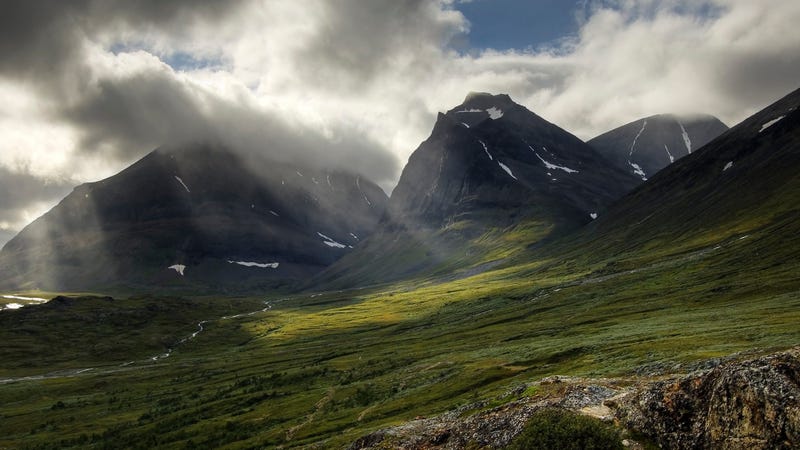 Illustration for article titled Sweden's Tallest Peak Has Lost Its Title, Thanks to Climate Change