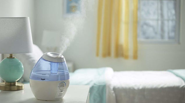 This Vicks Humidifier Is Perfect For My Closet-Sized Apartment Bedroom