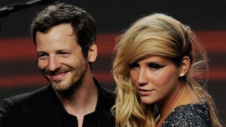 Illustration for article titled Kesha Told Rehab Doctors About Alleged Dr. Luke Sexual Abuse