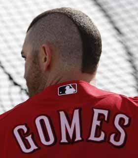 Illustration for article titled Tony La Russa Is Going To Overmanage Right At Jonny Gomes's Head