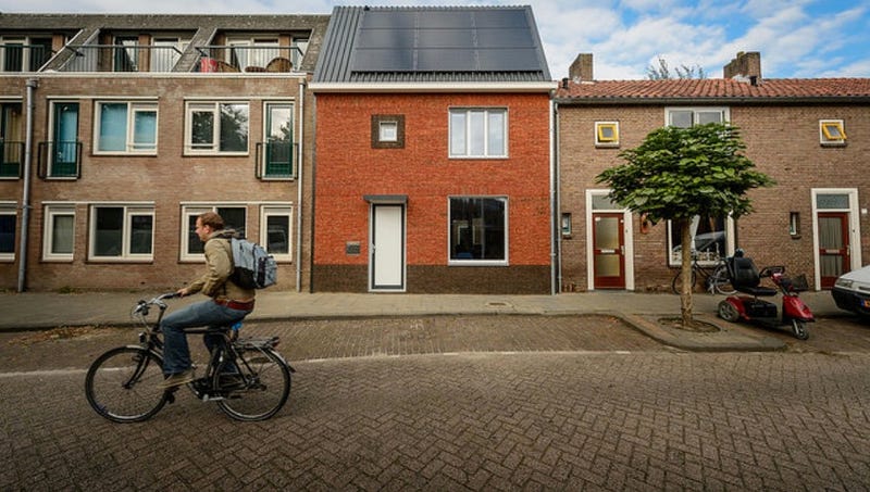 Illustration for article titled This Handsome Brick Facade Is Insulation That Snaps on Like Lego