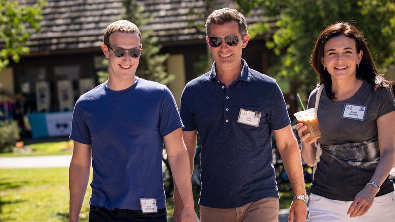 Illustration for article titled Facebook Expects Record Fine Up to $5 Billion From FTC for Privacy Violations