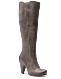 Illustration for article titled These Boots Were Made For Talkin'