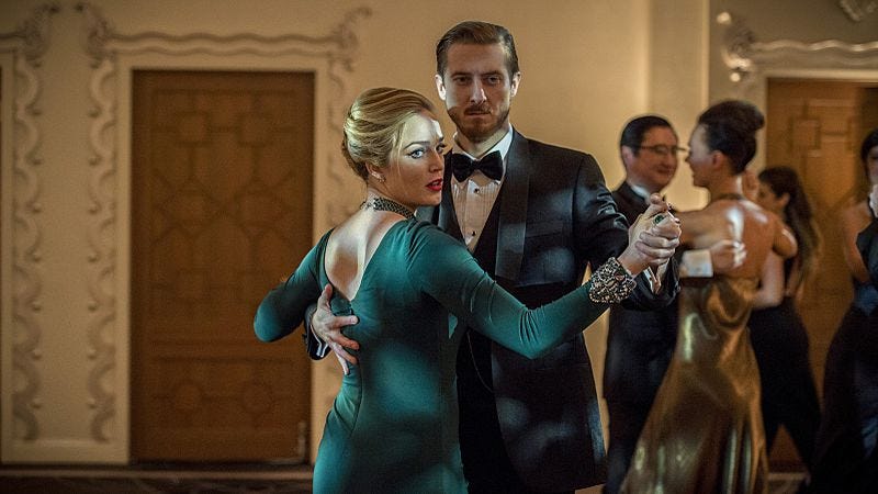 Illustration for article titled Legends Of Tomorrow struggles with its central conflict, but excels in other areas