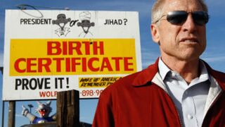 Illustration for article titled Birther Interrupts Constitution Reading