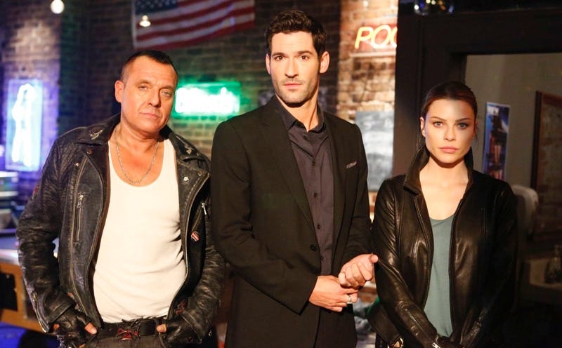 Tom Sizemore, Tom Ellis, and Lauren German on “Lucifer.” Photo by Michael Courtney/FOX