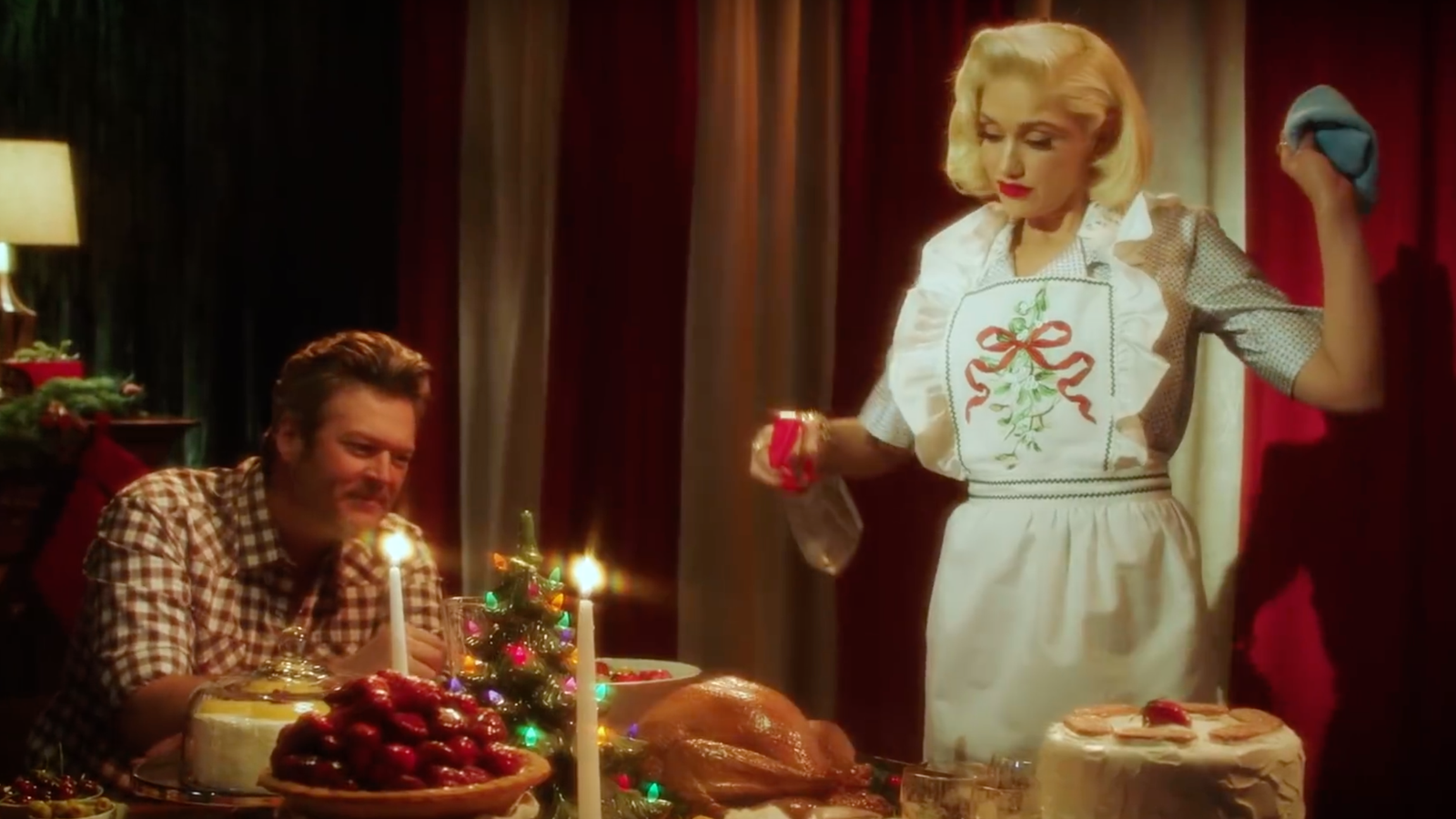 Gwen Stefani and Blake Shelton Premiere Christmas Music Video