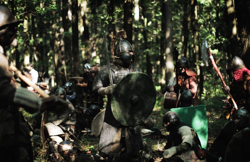 Superfans Recreate Massive Lord Of The Rings Battle