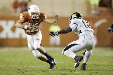 Illustration for article titled College Football Recap: (Insert Obligatory 'Don't Mess With Texas' Headline Here)