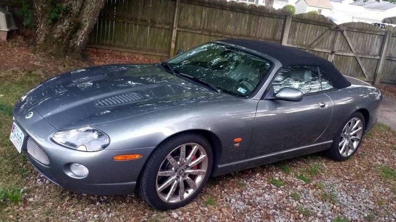 Illustration for article titled At $12,500, Could This 2006 Jaguar XKR Victory Edition Prove Victorious?