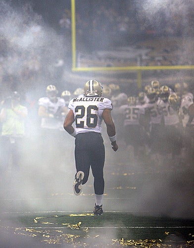 Illustration for article titled Fog Slowly Lifting On NFL Steroid Scandal