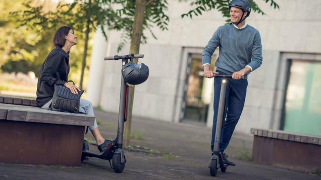 Scoot Past the Haters on a Segway Ninebot ES4 Electric Scooter at a $270 Discount