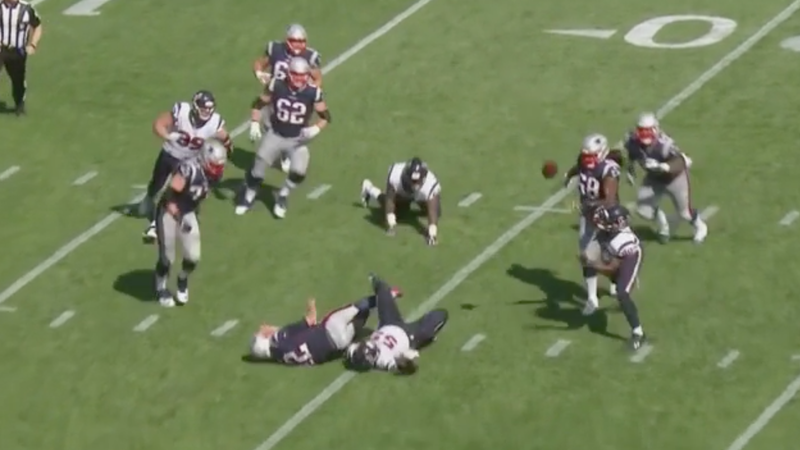 Illustration for article titled Tom Brady Clowned By A Jadeveon Clowney Pick-Six