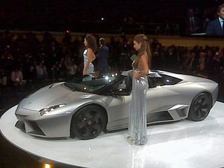 Illustration for article titled Lamborghini Reventón Roadster Debuts Amid A Bevy Of Booth Professionals