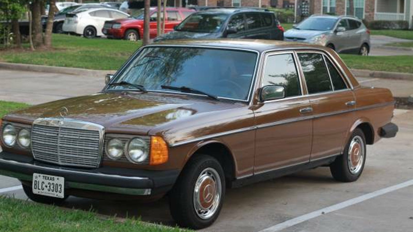 It Doesn T Get Any More Jalopnik Than A Cheap Brown 4