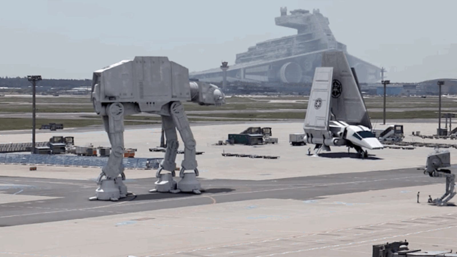 Holiday Travel Would Be More Bearable If Airports Looked like Star Wars
