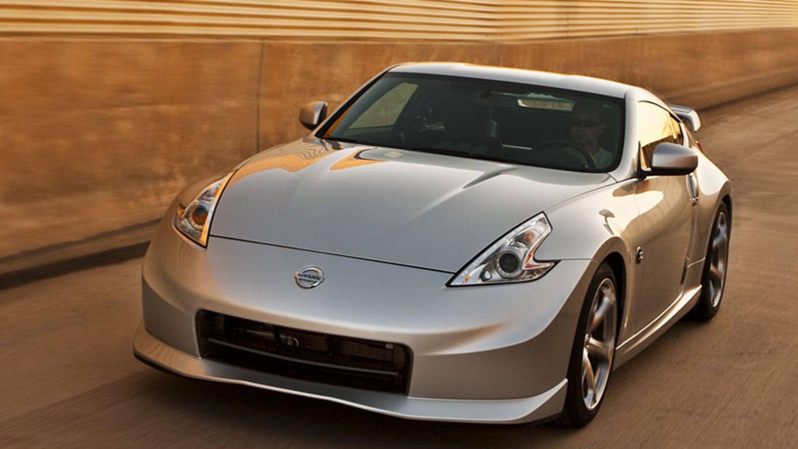 2009 NISMO 370Z: The 350 HP Flying Catfish
