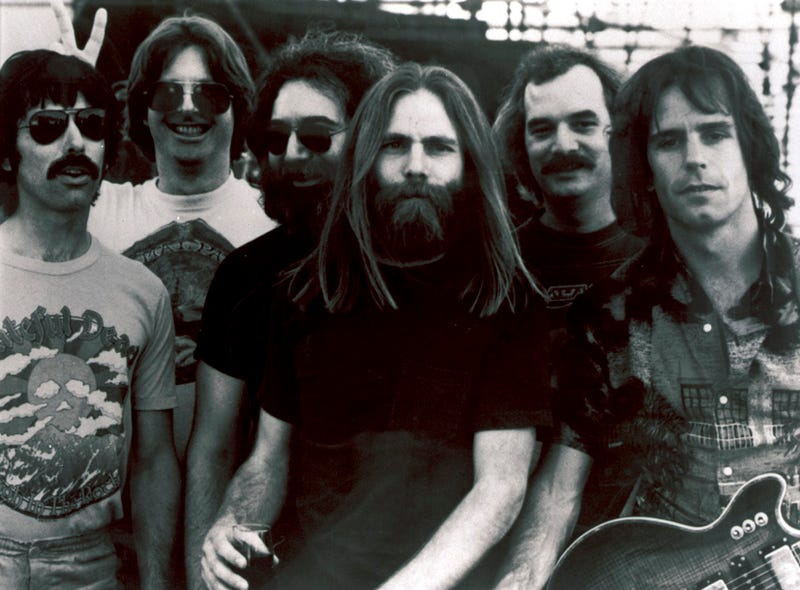 Illustration for article titled Deadspin Is Silencing Pro-Grateful Dead Voices ... Here's The Proof