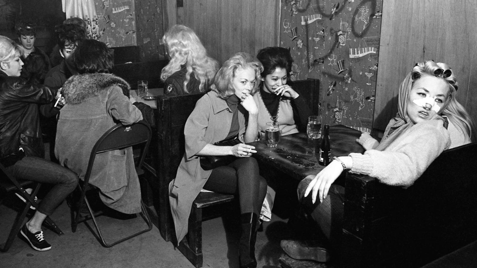 Rare Photographs Reveal The Ladies Who Hung Out With Hells Angels 6781