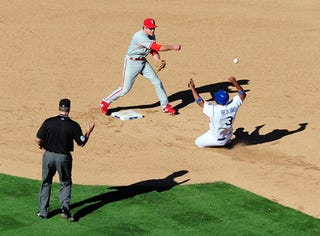 Illustration for article titled Biggest Errors In MLB Postseason History