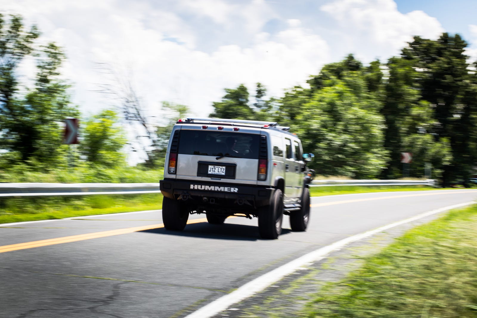 Hummer H2 Merupakan Ide Buruk Dan Mewah