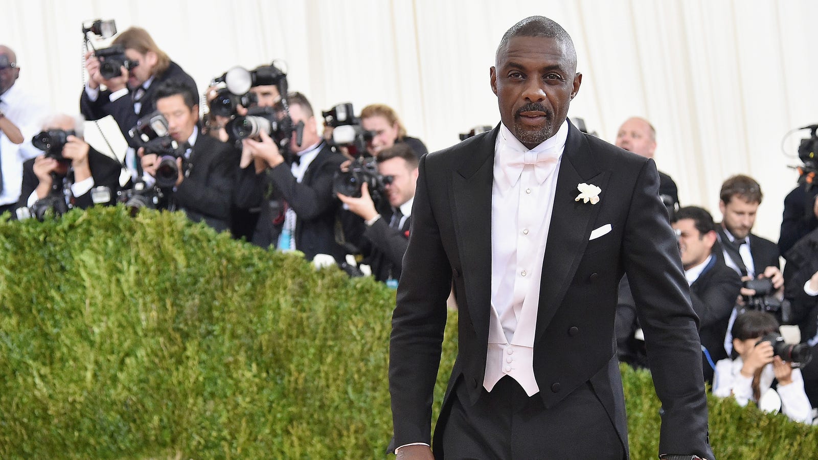 Idris Elba is People's Sexiest Man Alive, so can he please play James Bond now?