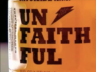 Illustration for article titled Bootleg Tiger Woods "Unfaithful" Gatorade Found In Stores