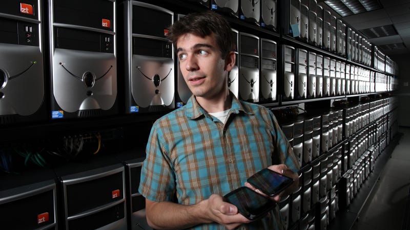 Illustration for article titled This Giant Cluster Simulates 300,000 Androids to Check They Play Nice