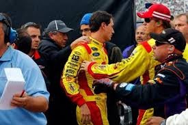 Illustration for article titled Em-Effing Kevin Harvick Blames Everyone