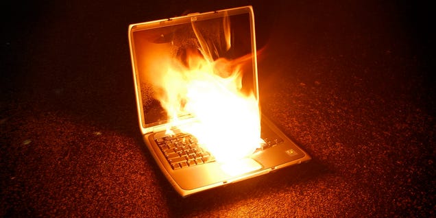 Illustration for article titled FAA Bans Recalled MacBook Pros From Flights
