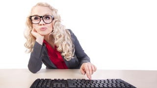 Illustration for article titled Take Note: 5 Social Media Mistakes Not to Make at Work