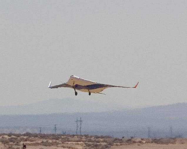 X-48B Video Shows World's Biggest RC Model Plane in Action