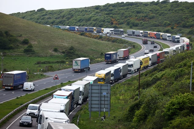 The more UK residents live with Brexit, the less they like it