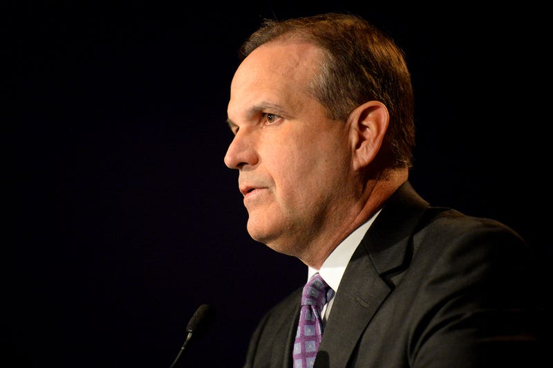 Illustration for article titled Fake Kevin Steele Twitter Account Caught Sliding Into DMs To Recruit