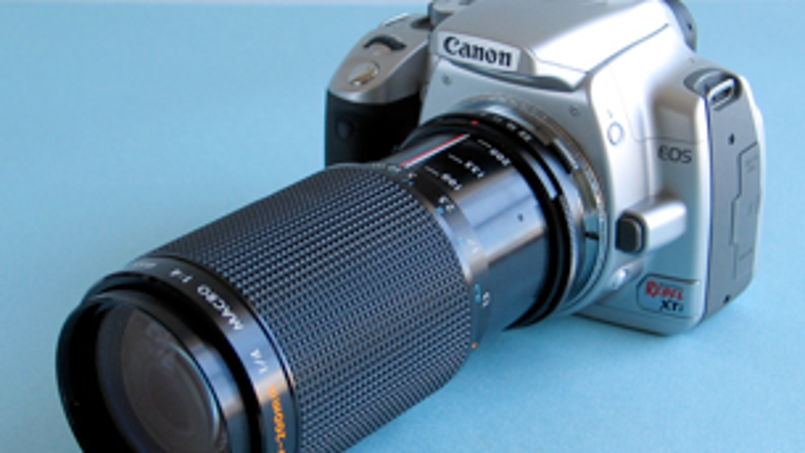 Vintage Camera Lenses Make for Cheap DSLR Lenses