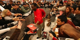 Illustration for article titled 5 Cheaper Ways To Spend Black Friday