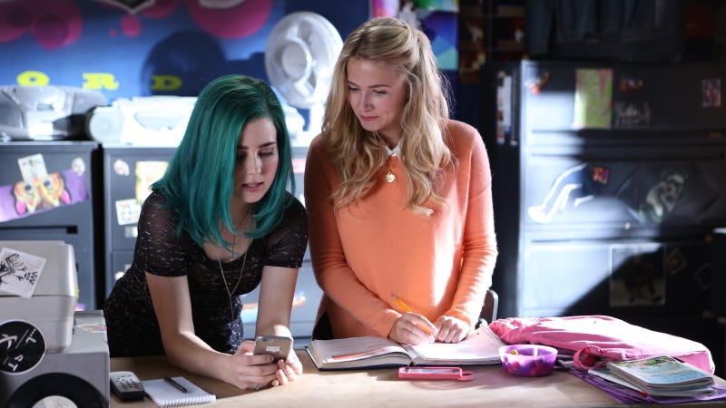 Taylor Dearden as Ophelia and Eliza Bennett as Jules in Sweet/Vicious. Image via MTV.