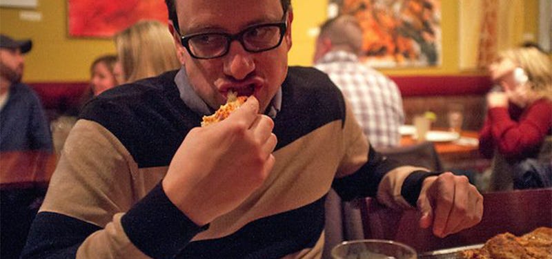 Illustration for article titled This dude has eaten only cheese pizza for the last 25 years