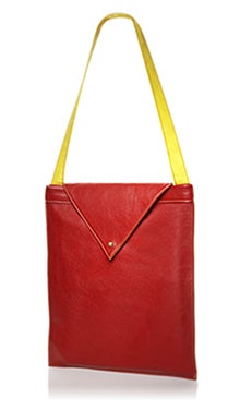 Illustration for article titled Fashion Week Bloggers Flaunt, Shrug Off Access, Limited-Edition DHL Bags