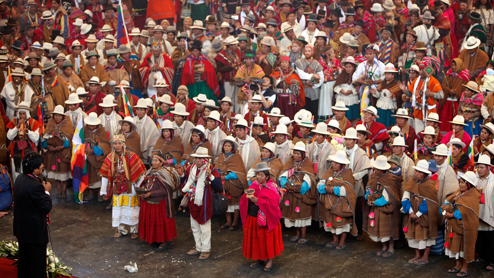 350 Couples Married In Colorful Bolivian Mass Wedding