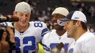 Illustration for article titled Romo, Witten Do Not Party All The Time