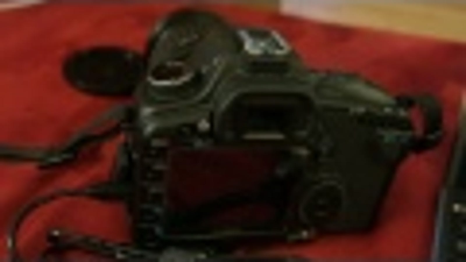 DSLR Controller Lets You Operate Your Canon DSLR from Your Android DSLR Controller Lets You Operate Your Canon DSLR from Your Android