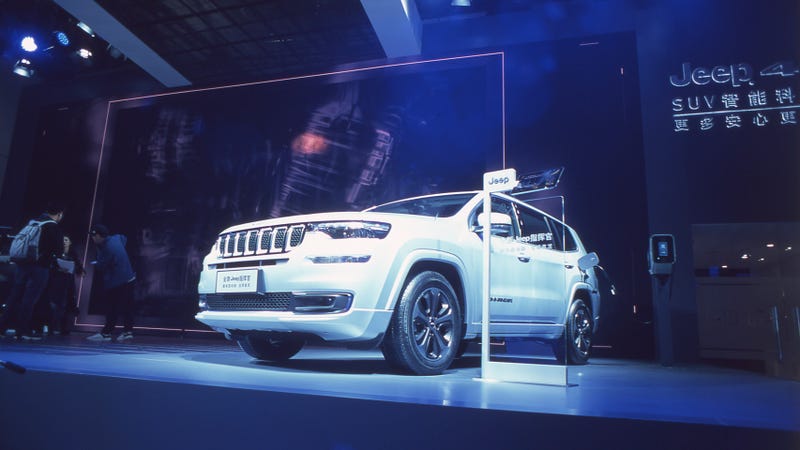 A Chinese-market Jeep Grand Commander, this one a plug-in hybrid. Though it’s an American brand (as American as they come) this crossover is made in China and not sold in the U.S. Here it is at the Shanghai Auto Show this year. Photo Credit: Raphael Orlove