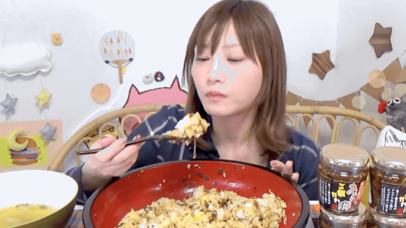 This YouTuber Can Probably Eat More Than You
