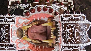 Illustration for article titled If H.R. Giger were a pastry chef, his cakes might look something like this