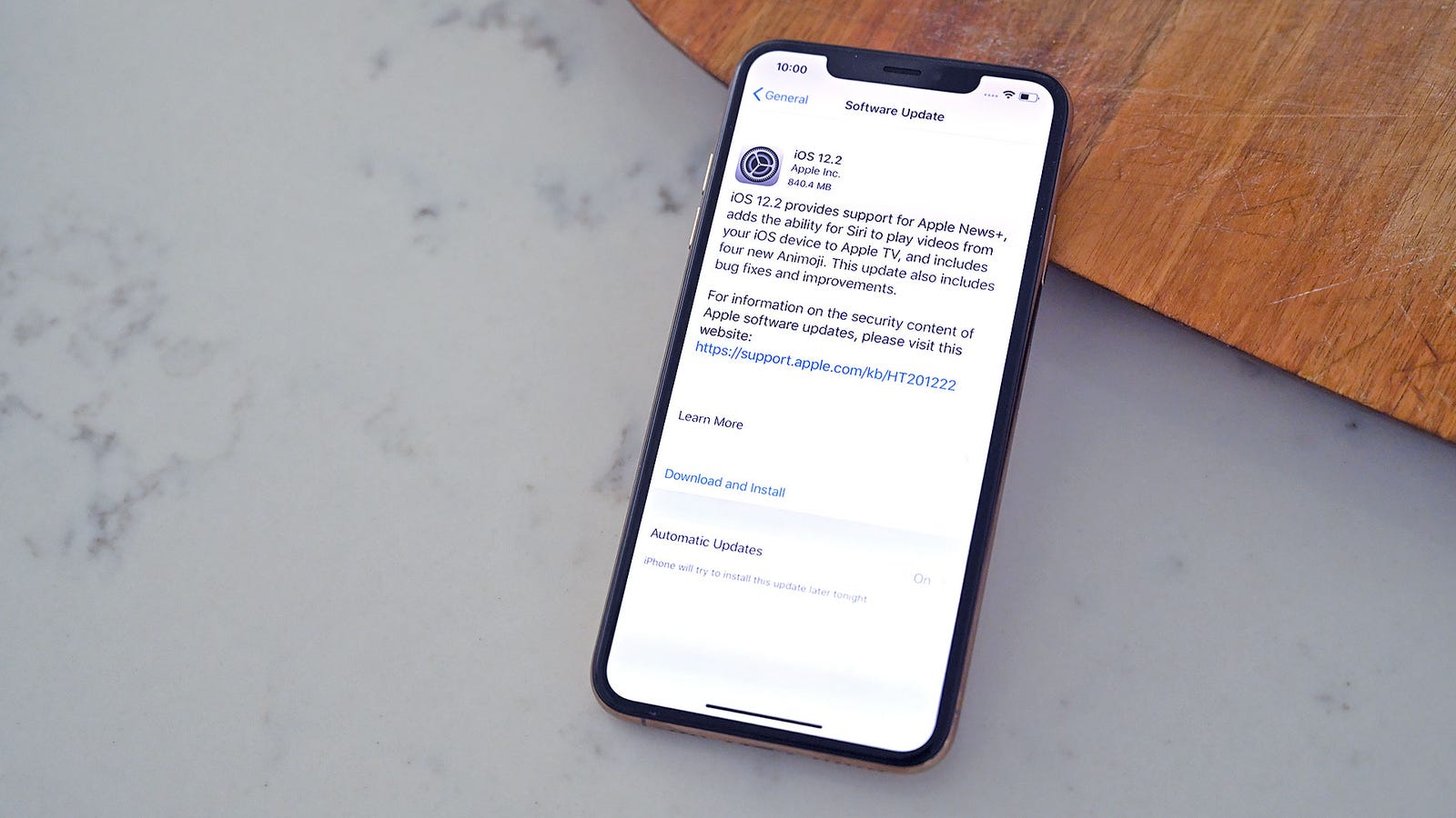 QnA VBage You Need to Update to iOS 12.2 Right Now to Fix More Than 50 Security Holes