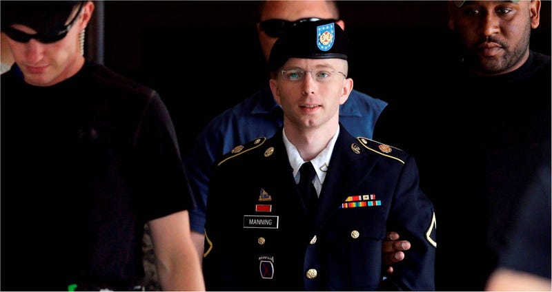 Illustration for article titled Bradley Manning: "hemos olvidado nuestra humanidad"