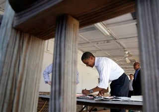 Illustration for article titled Barack Obama Wins, Bush Executive Orders Lose