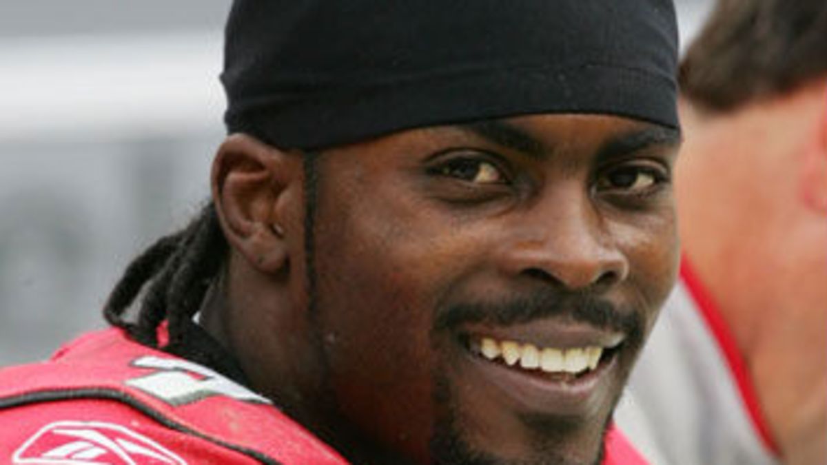 Illustration for article titled Michael Vick's Dog Kennel Purchased by Animal-Rescue Organization and More